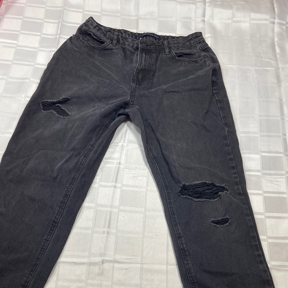 Aeropostale Women’s Ripped Distressed Black Straight Mom Jeans
